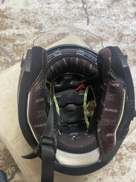 Tirane, shes Kasket motorri e perdorur 60 €