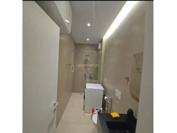 Tirane, jepet me qera apartament 2+1+Ballkon Kati 6, 110 m² 750 € (Hipoteka)