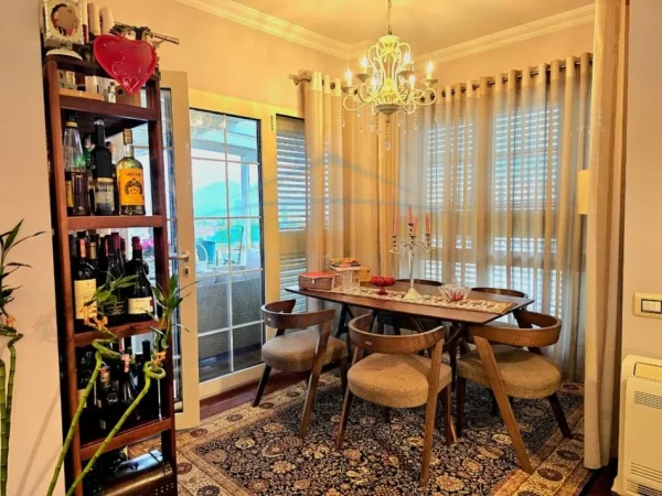 Tirane, shitet apartament 2+1 Kati 3, 128 m² 325.000 € (Rruga: Peti)