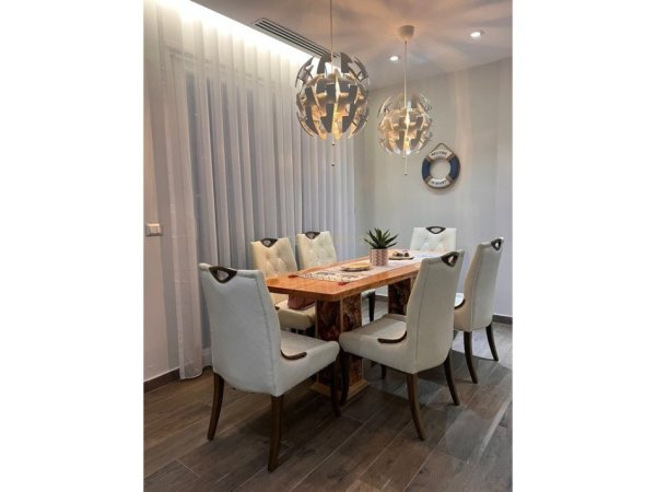 Durres, shitet Vile 2 Katshe Kati 2, 107 m² 550.000 € (Kompleksi Lura 3, Gjiri Lalezit)