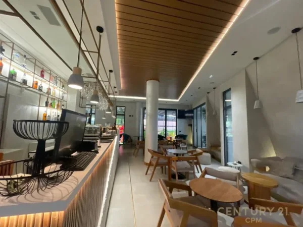 Tirane, jepet me qera bar-kafe Kati 1, 260 m² 1.800 € (Kompleksi Magnet)