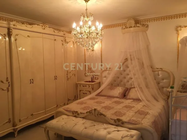 Tirane, shitet apartament 2+1+Aneks+Ballkon Kati 4, 125 m² 400.000 € (Kompleksi Colombo)
