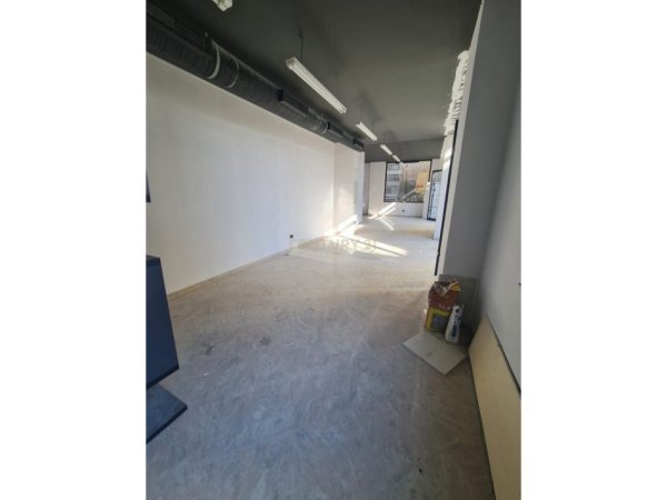Durres, shitet ambjent biznesi Kati 0, 145 m² 280.000 € (Vollga , Durres)