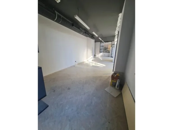 Durres, shitet ambjent biznesi Kati 0, 145 m² 280.000 € (Vollga , Durres)