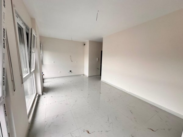 Tirane, jepet me qera apartament 1+1 Kati 4, 64 m² 500 € (Jordan Misja)