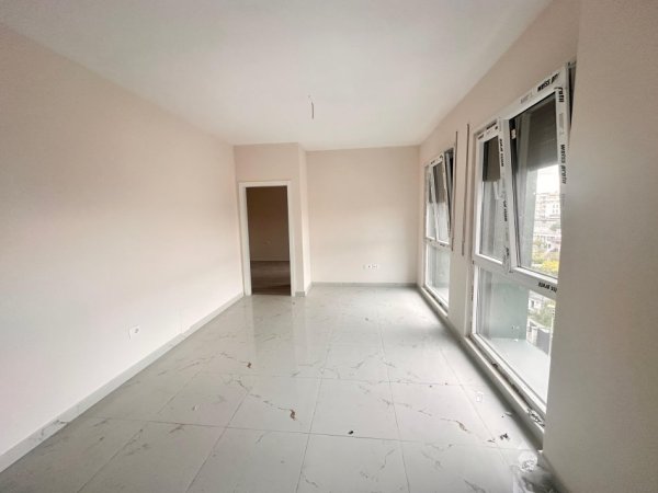 Tirane, jepet me qera apartament 1+1 Kati 4, 64 m² 500 € (Jordan Misja)