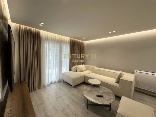 Tirane, shitet Vile 3 Katshe Kati 3, 412 m² 1.500.000 € (Rr. e Elbasanit)