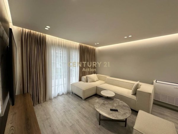 Tirane, shitet Vile 3 Katshe Kati 3, 412 m² 1.500.000 € (Rr. e Elbasanit)