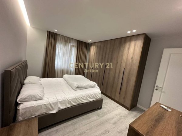 Tirane, shitet Vile 3 Katshe Kati 3, 412 m² 1.500.000 € (Rr. e Elbasanit)