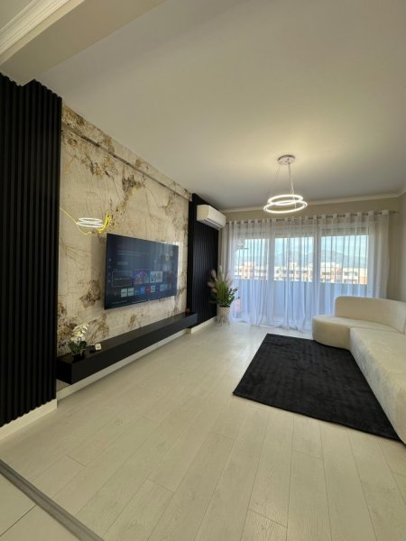 Tirane, shitet apartament 2+1+Ballkon Kati 8, 97 m² 155.000 € (Loni Ligori)