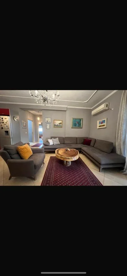 Tirane, jepet me qera apartament 2+1 Kati 5, 117 m² 600 € 