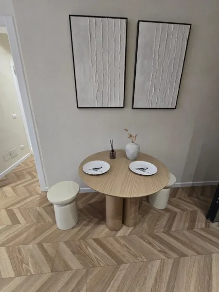 Tirane, jepet me qera apartament 1+1+Ballkon Kati 8, 70 m² 210.000 € (Garden Building)