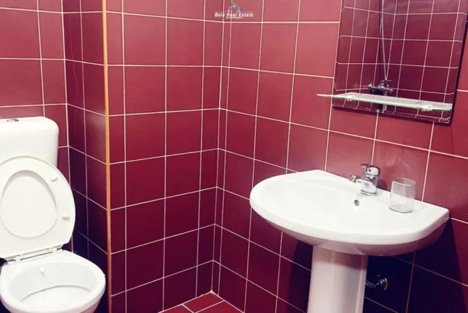 Tirane, jepet me qera 1+1 Kati 7, 65 m² 450 € (Rruga Sokrat Miho)