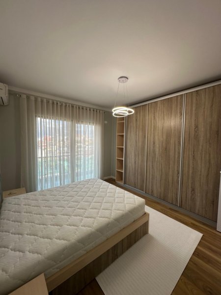 Tirane, shitet apartament 2+1+Ballkon , 90 m² 143.000 € (Besim Alla)