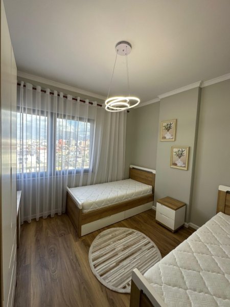 Tirane, shitet apartament 2+1+Ballkon , 90 m² 143.000 € (Besim Alla)