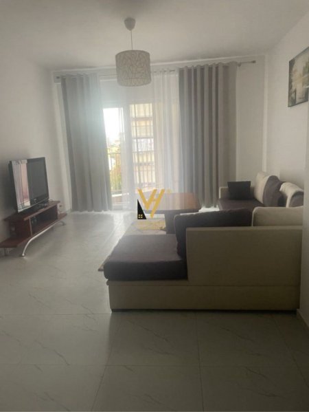 Tirane, jepet me qera apartament 1+1+Ballkon Kati 3, 75 m² 500 € (DON BOSKO)