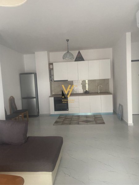Tirane, jepet me qera apartament 1+1+Ballkon Kati 3, 75 m² 500 € (DON BOSKO)