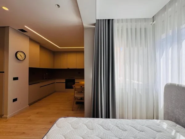 Tirane, jepet me qera apartament 3+1 Kati 2, 128 m² 1.900 € (Sheshi Skenderbej)