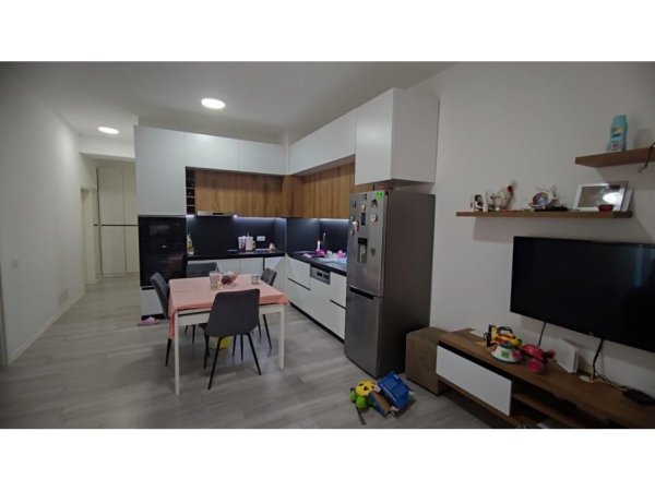 Tirane, shitet apartament 2+1 Kati 3, 88 m² 170.000 € (Ali Demi)