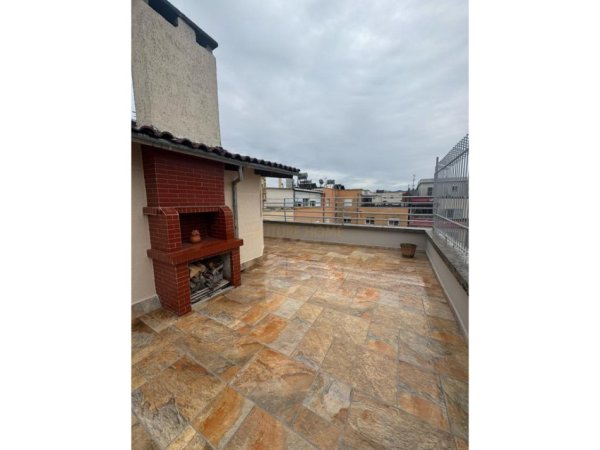Tirane, jepet me qera apartament+verande | Penthouse 3+1 Kati 11, 252 m² 2.000 € 