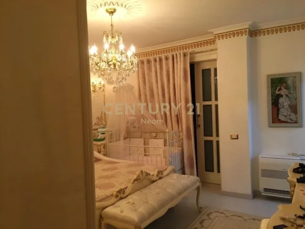 Tirane, shitet apartament 2+1+Aneks+Ballkon Kati 4, 125 m² 400.000 € (Neom126430)