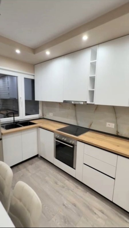 Tirane, jepet me qera apartament 1+1+Ballkon Kati 6, 60 m² 670 € (Rruga Jordan Misja)