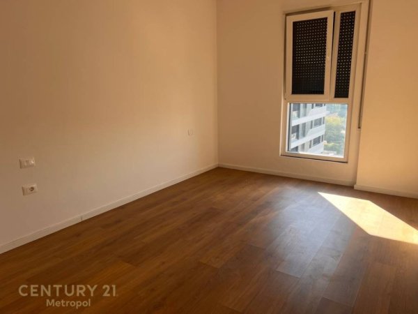 Tirane, jepet me qera apartament 1+1 Kati 8, 72 m² 501 € (Don Bosko)
