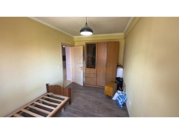 Tirane, shitet apartament 3+1 Kati 1, 130 m² 220.000 € 