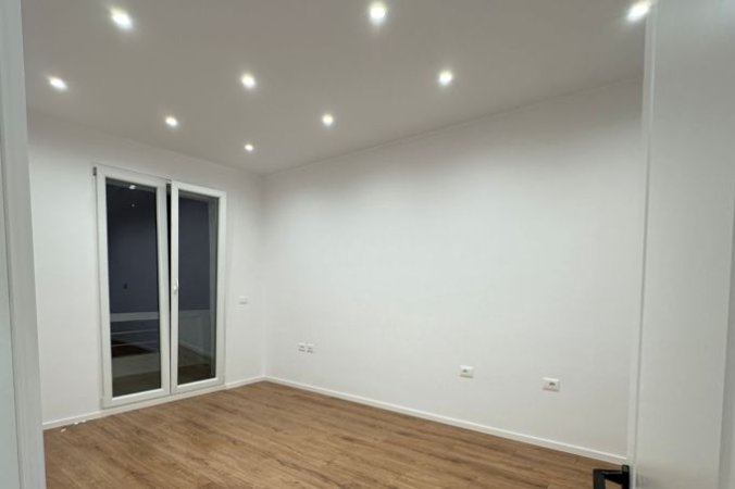 Tirane, shitet apartament 2+1+Aneks+Ballkon Kati 4, 74 m² 168.000 € (rruga mine peza)