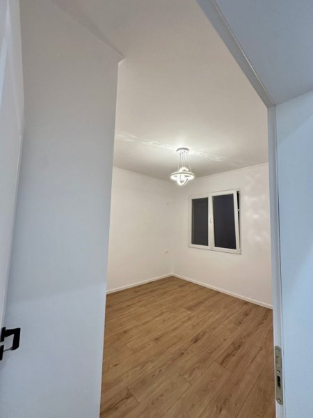 Tirane, shitet apartament 2+1+Aneks+Ballkon Kati 4, 72 m² 168.000 € (Mine Peza)