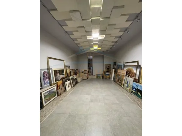 Tirane, shitet ambjent biznesi Kati 0, 51 m² 330.000 € 