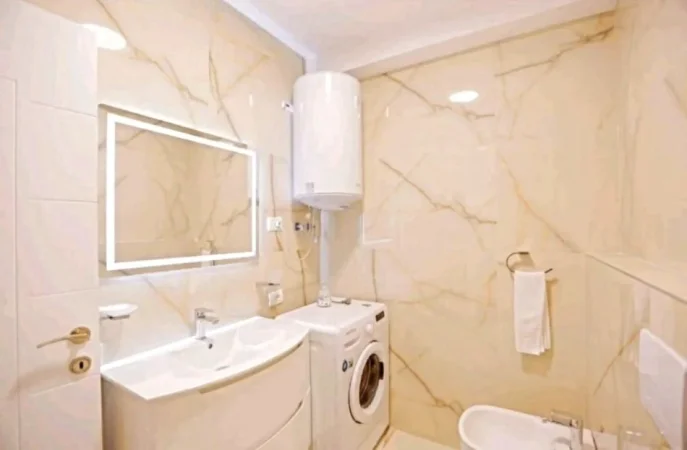 Tirane, shitet apartament 2+1 , 87 m² 240.000 € (perballe Petro Nini)