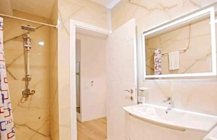 Tirane, shitet apartament 2+1 , 87 m² 240.000 € (perballe Petro Nini)