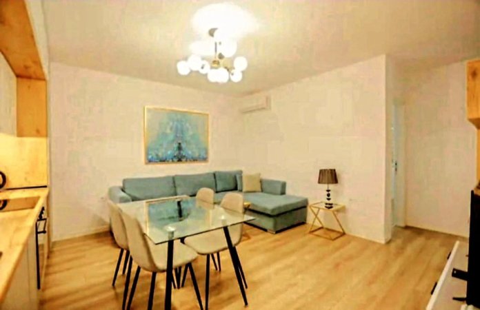 Tirane, shitet apartament 2+1 , 87 m² 240.000 € (perballe Petro Nini)