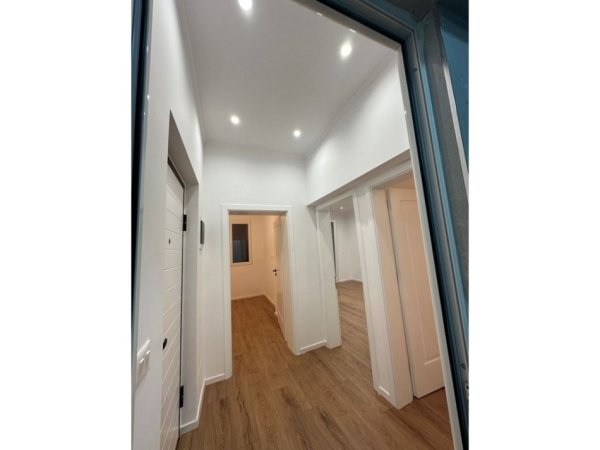 Tirane, shitet apartament 2+1 Kati 4, 73 m² 168.000 € 