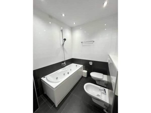 Tirane, shitet apartament+verande | Penthouse 3+1+Ballkon Kati 1, 260 m² 650.000 € 