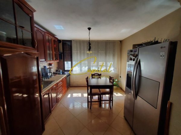 Tirane, shitet apartament 3+1 Kati 2, 110 m² 225.000 € (21 DHJETORI)