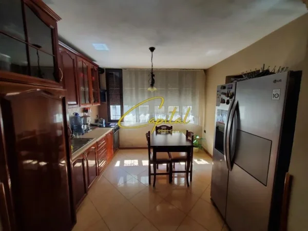 Tirane, shitet apartament 3+1 Kati 2, 110 m² 225.000 € (21 DHJETORI)