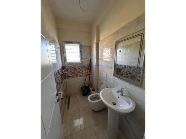 Tirane, shitet apartament 2+1 Kati 4, 160 m² 190.000 € 