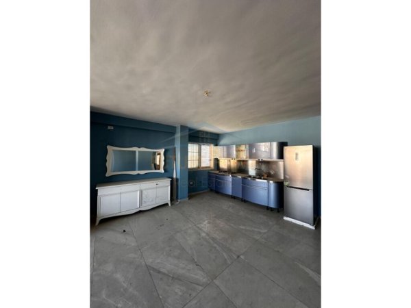 Tirane, shitet apartament 2+1 Kati 4, 160 m² 190.000 € 