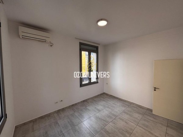 Tirane, jepet me qera ambjent biznesi Kati 2, 75 m² 500 € (Rruga e Dibrës, Pranë Medresesë Tirana, Albania)