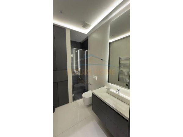 Tirane, jepet me qera apartament 1+1 Kati 4, 78 m² 1.050 € 