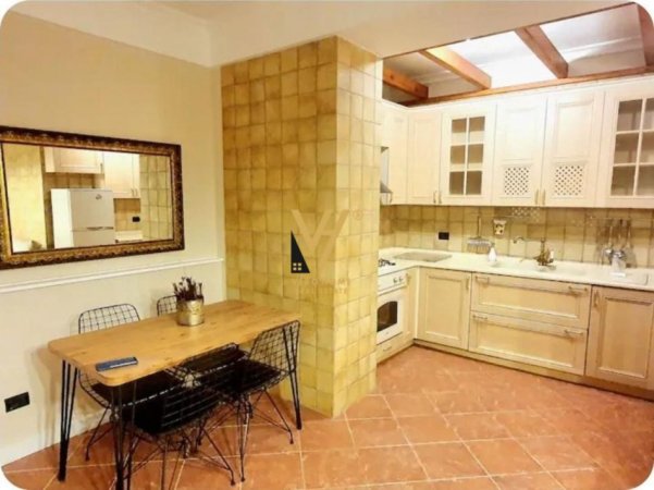 Tirane, shitet apartament 2+1+Ballkon Kati 7, 110 m² 315.000 € (QENDER)