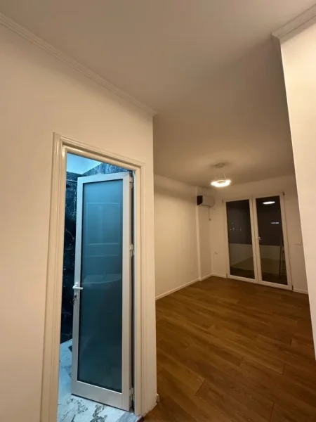 Tirane, shitet apartament 2+1 , 93 m² 218.000 € (prokuroria e tiranes)