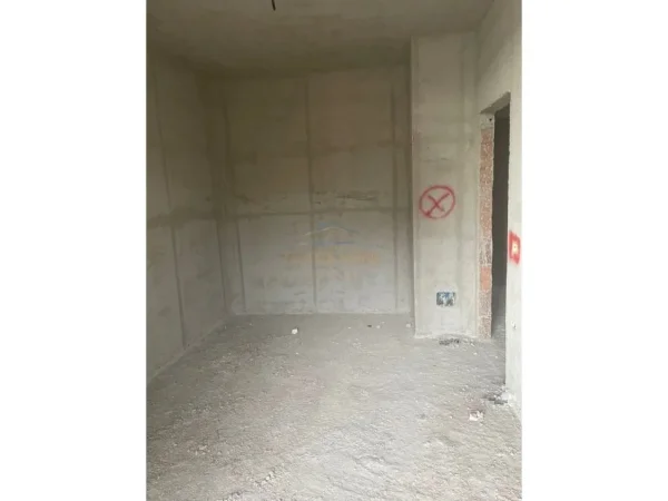Tirane, shitet apartament 1+1+Ballkon Kati 8, 70 m² 145.000 € (Ish Parku)