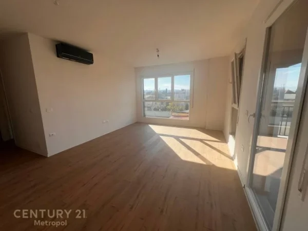 Tirane, jepet me qera apartament 2+1+Ballkon Kati 2, 99 m² 580 € (Don Bosko)