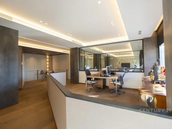 Tirane, shitet zyre Kati 4, 140 m² 700.000 € (Bllok)