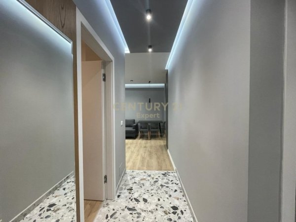 Tirane, jepet me qera apartament 1+1+Ballkon Kati 2, 80 m² 600 € (Don bosko)