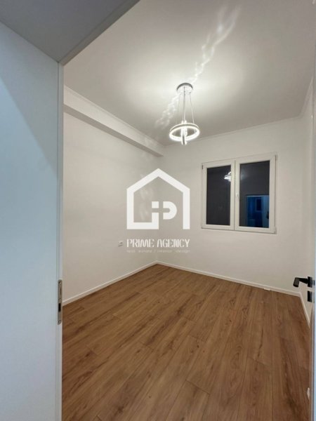 Tirane, shitet apartament 2+1+Ballkon Kati 4, 73 m² 168.000 € 