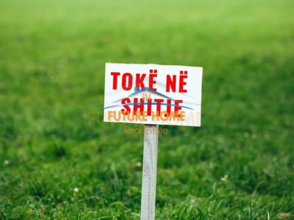 Tirane, shitet toke , 500 m² 40.000 €
